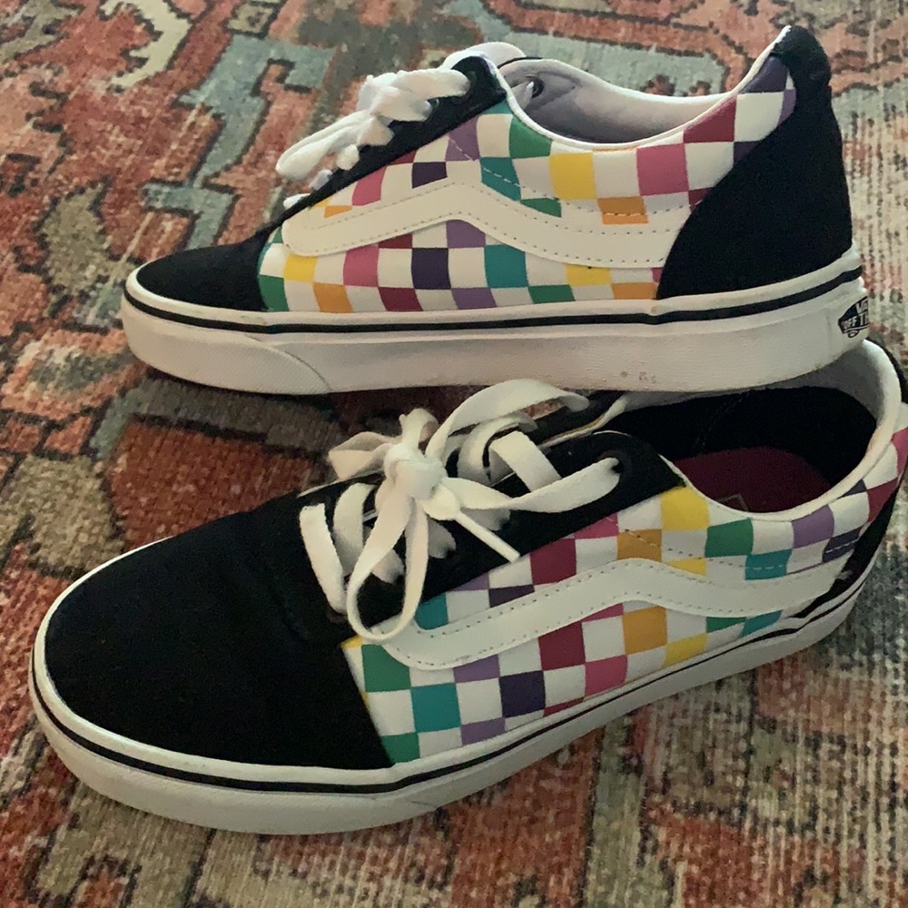 Vans classic lace-up rainbow checkered sneakers
